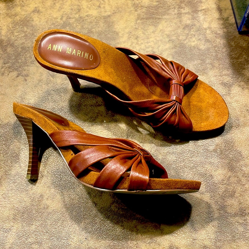 Ann Marino sling pump, size 6.5, Brown, fine leather upper